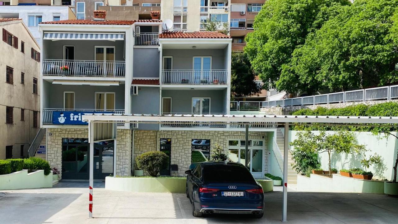 Apartmens And Rooms Madunic V Split Exterior photo