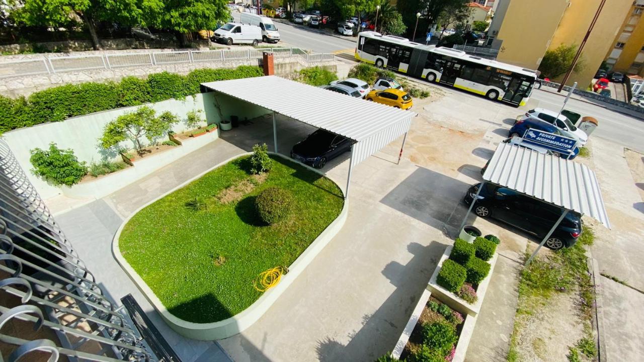 Apartmens And Rooms Madunic V Split Exterior photo