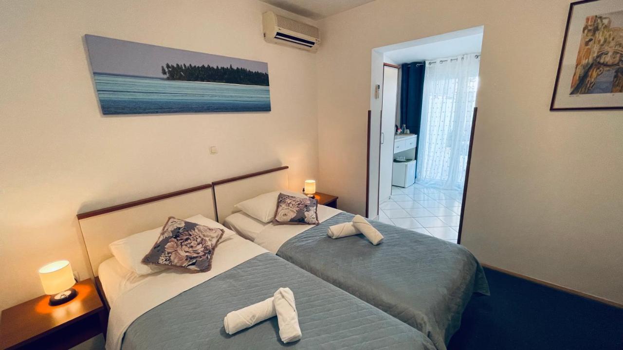 Apartmens And Rooms Madunic V Split Exterior photo