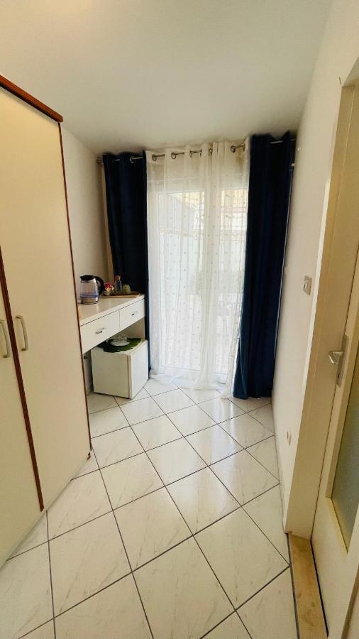 Apartmens And Rooms Madunic V Split Exterior photo